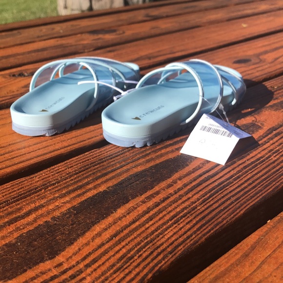 NWT J Crew Crewcuts Lt. Blue Pool Sliders with Cross Straps Sizes 8-10 ,11, 13 - Picture 7 of 11